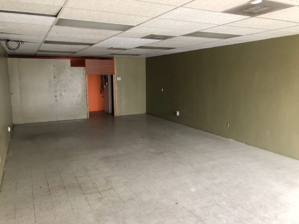 Retail Space Available on SWC of Clinton/Cedar in Fresno, CA: 4122 E Clinton Avenue, Fresno, CA 93703